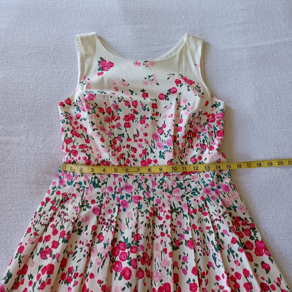 Talbots Floral Pleated Rose Garden Fit & Flare Cotton Dress, size 2 - Picture 12 of 16